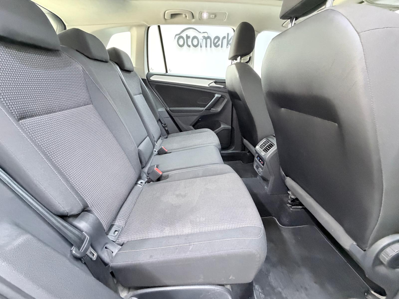 VOLKSWAGEN TIGUAN 6
